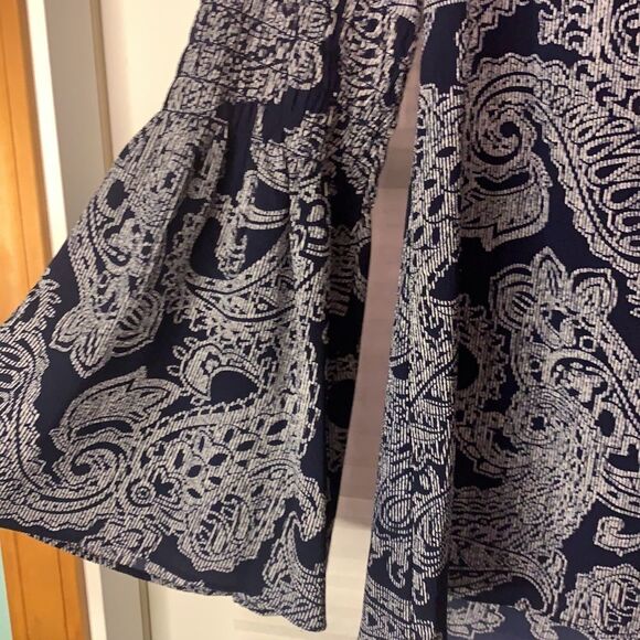 Michael Kors Navy Paisley Top Shirt Bell Sleeve Boho Medium - Picture 4 of 5